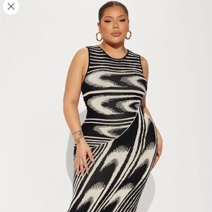 Kira Sweater Maxi Dress - Black and White Patterned Maxi Dress